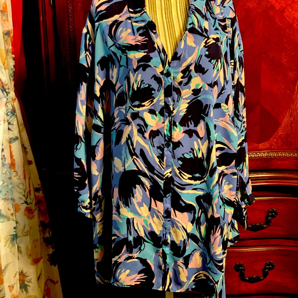 Closet clear out Button Down Blouse